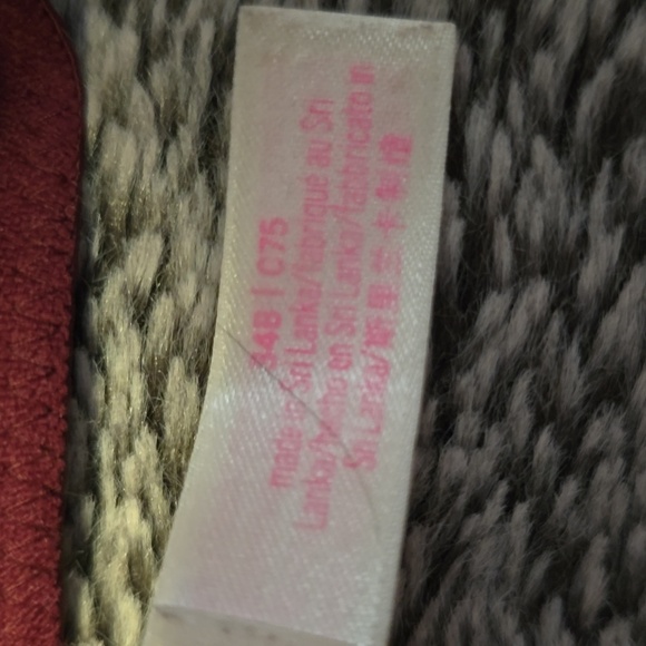 PINK Victoria's Secret Red T-Shirt Bra with Molded Cups - Picture 3 of 3